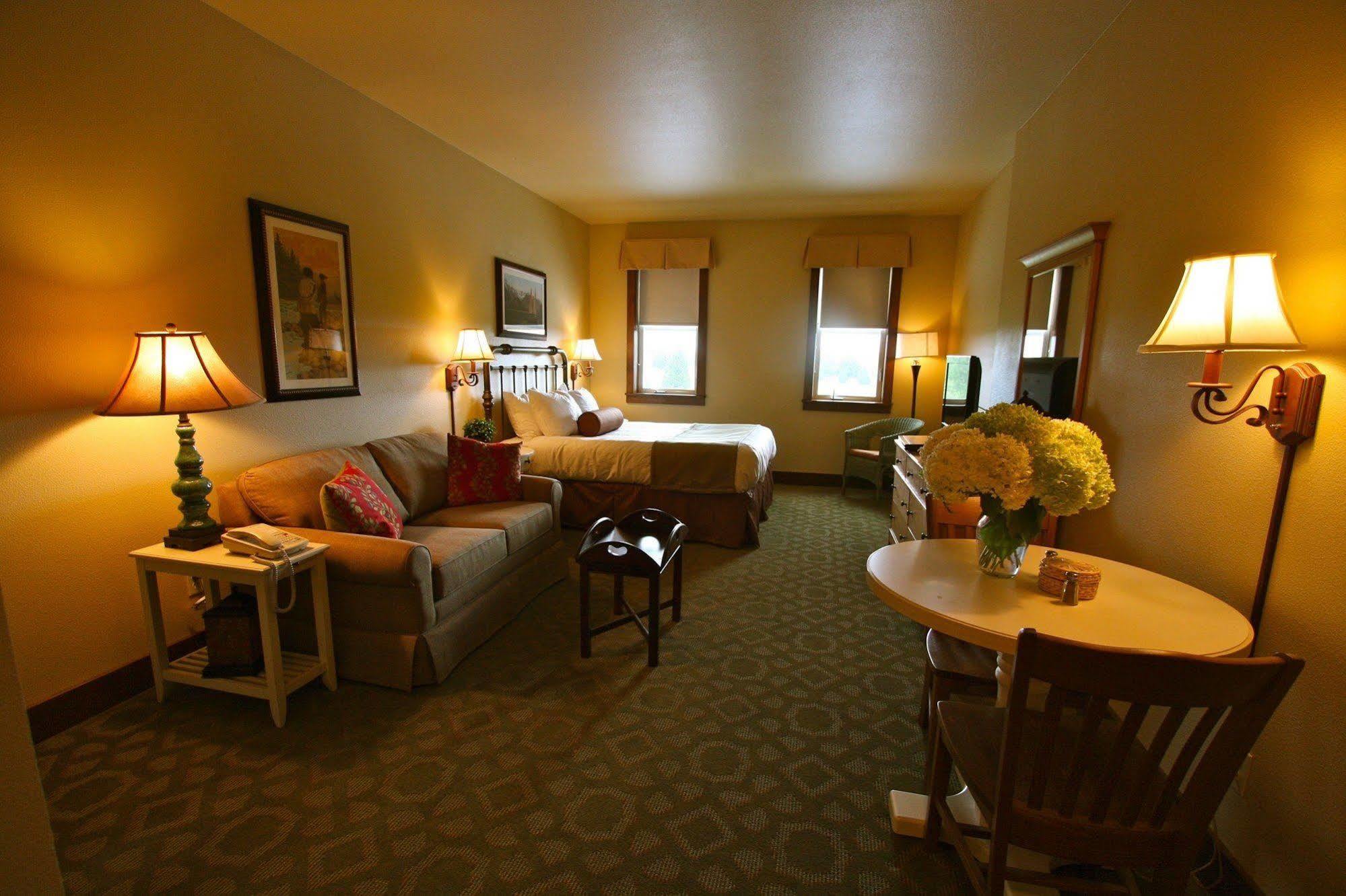Homestead Resort Lynden Bagian luar foto