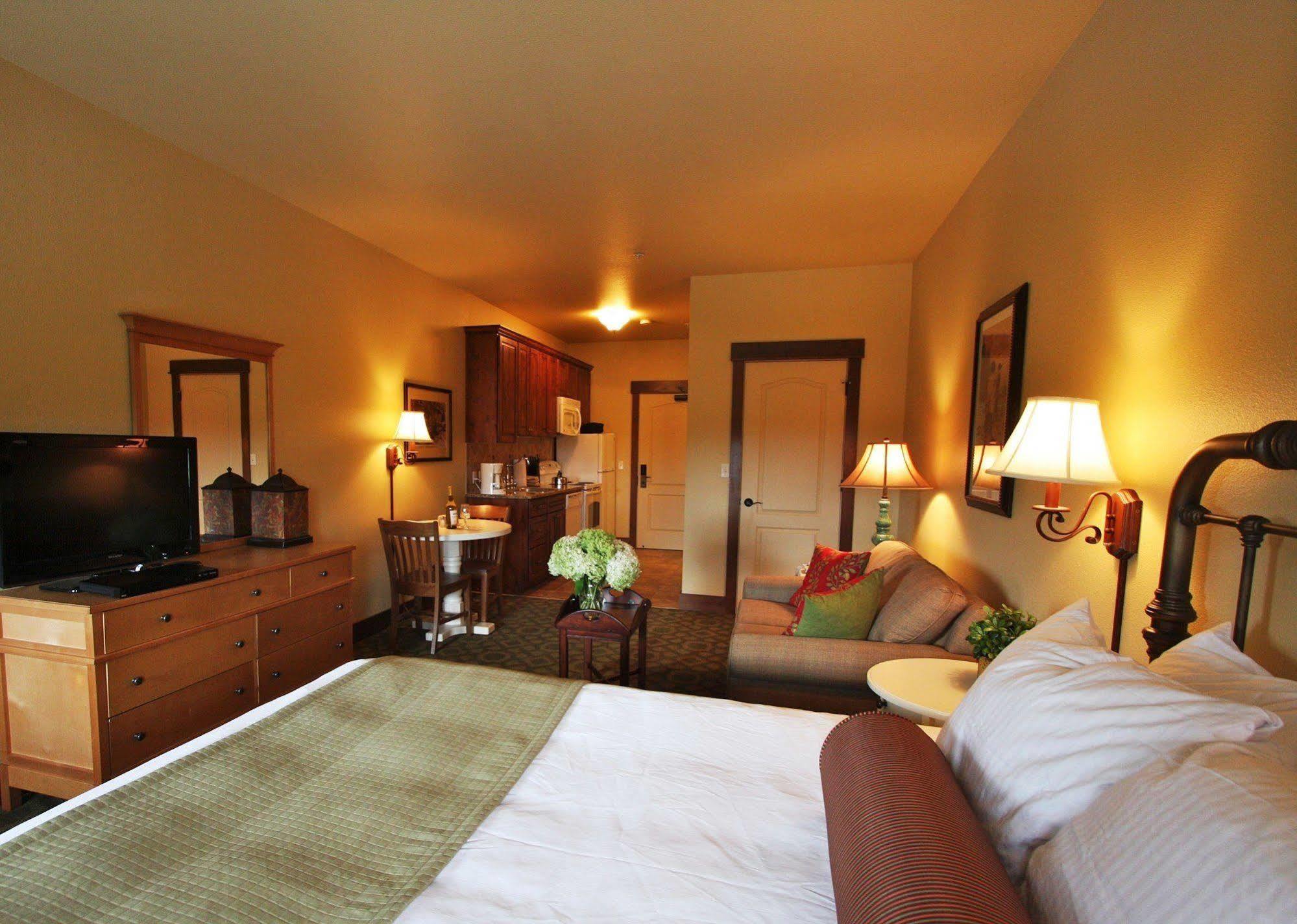 Homestead Resort Lynden Bagian luar foto